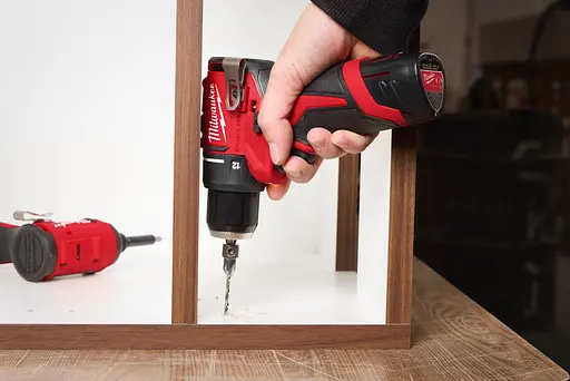 Шуруповерт-дрель аккумуляторный Milwaukee M12 BLDDRC-202C 12В 2х2 А/ч 40 Нм 0-550-1700 об/мин ЗП C12C кейс 1.2 кг - фото 2