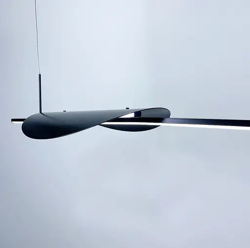 Мінімалістична підвісна люстра з чорному каркасі 120 см | Line F | Арт. SG31-1200L BK - фото 2