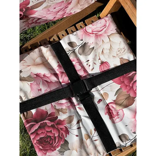 Водоотталкивающая подушка для стула с 3D принтом Танец пионов 40х40 см красная 8 шт. - фото 7