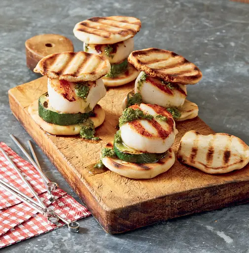 S'mores!: Gooey, Melty, Crunchy Riffs on the Campfire Classic - фото 10