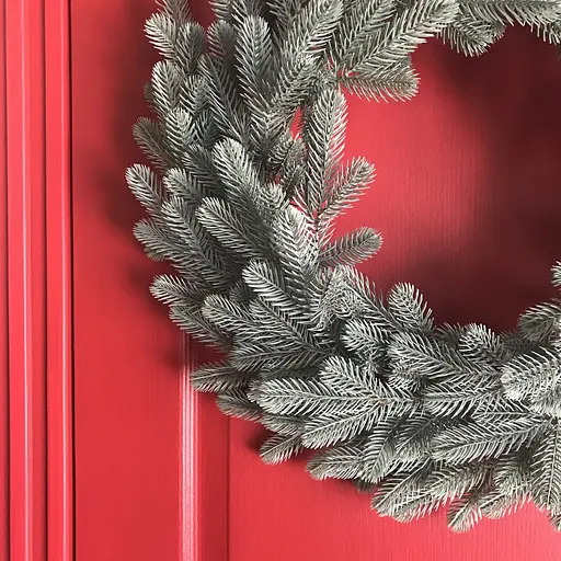 Венок хвойный рождественский Hvoya Traditional литой голубой 50 см - фото 5