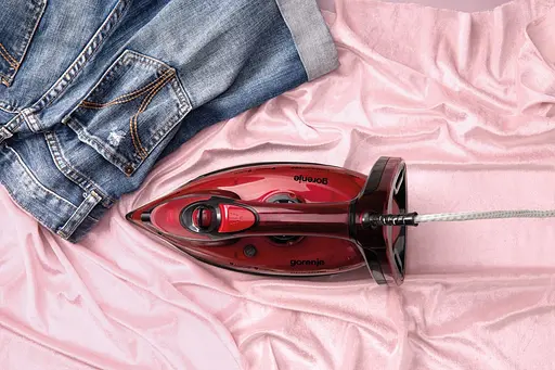 Gorenje Праска, 2800Вт, 350мл, паровий удар -100гр, верт. відпарювання, антинакип, автовідключення, керам. підошва, червоний - фото 4