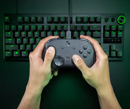 Геймпад Razer Wolverine V3 TE 8K PC Black (RZ06-05550100-R3M1) - фото 8