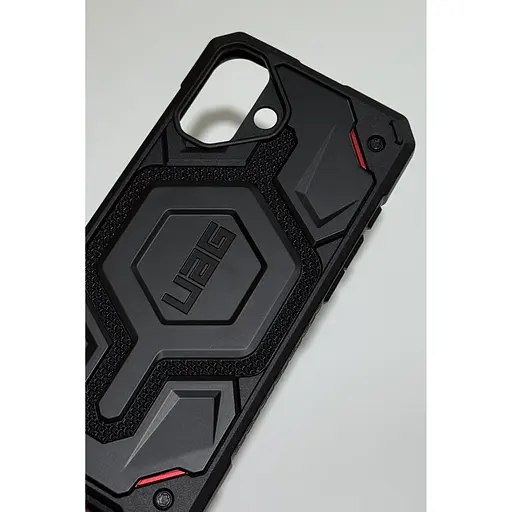 Оригинальный противоударный чехол UAG Monarch Pro MagSafe для Iphone 16 Plus Kevlar Black 114455113940  - фото 9