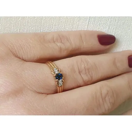 Золоте кільце ЮЗ "Багет" з діамантами і сапфіром. UDCSR30528191 18 - фото 2