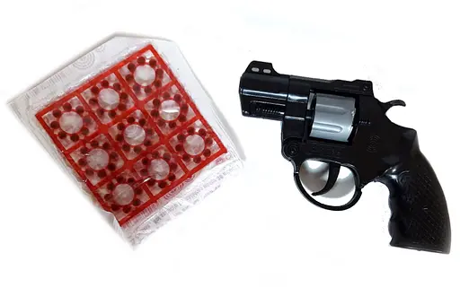 Пістолет на пістонах Датис, GoldenGun