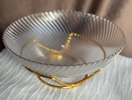 Салатник Elisey 9219-042 Золотая волна стеклянный на металлической подставке 30 см - фото 3