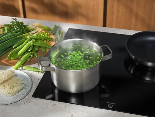 Варильна поверхня індукційна Electrolux 60 см чорний - фото 3