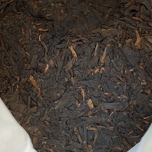 Шу пуэр Meng Hai Da Shu 2018 года блин 357 г - фото 3