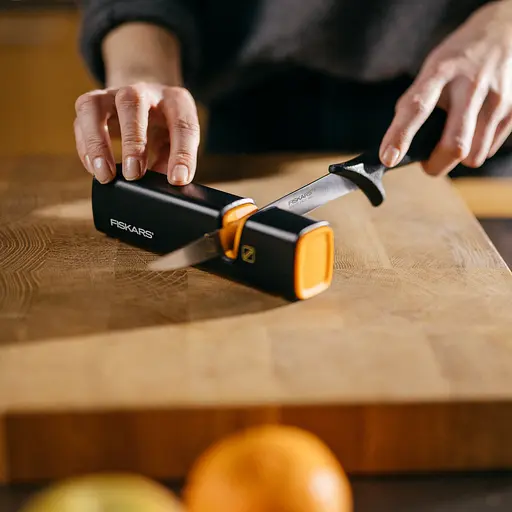 Точилка для сокир та ножів Fiskars Edge, кераміка (1003098) - фото 2