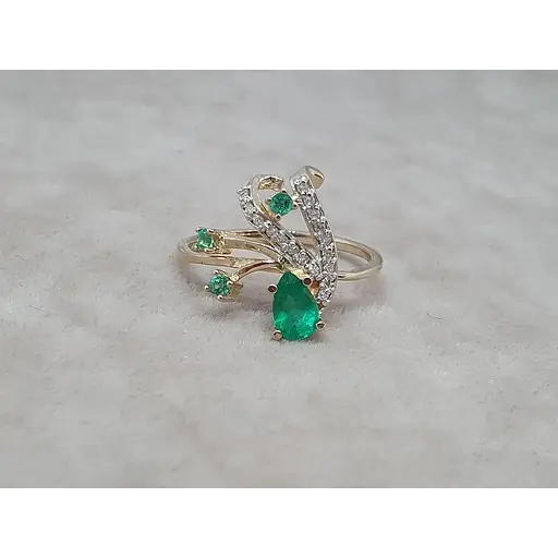 Золотое кольцо с бриллиантами и изумрудом. 11393/2 17 - фото 2