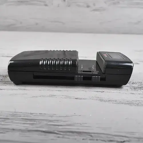 Универсальное зарядное устройство Soshine SC-M20 с LCD дисплеем (для фотоаппаратов, видеокамер) - фото 5