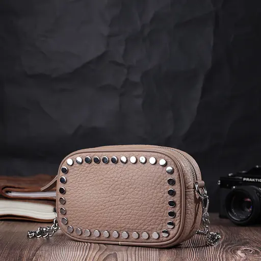 Женская кожаная сумка Vintage декорированная металлическими кнопками 20х14х6.5 см sum0029065 - фото 8