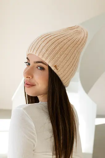 Женская зимняя шапка Ангора Молодежь из ангоры 80% с двойной вязкой Бежевый - фото 2