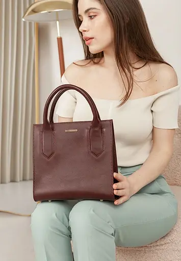 Шкіряна жіноча сумка-кроссбоді бордова - фото 2