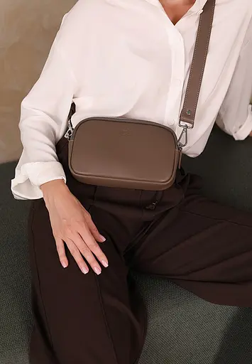 Жіноча шкіряна сумка/кроссбоді Holly темно-бежева - фото 4