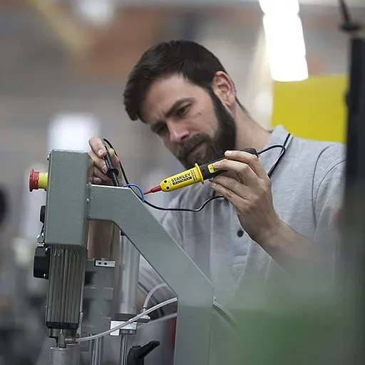 Вольтметр цифровой Stanley Сат III (FMHT82566-0) - фото 3