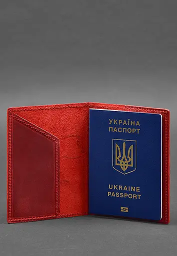 Кожаная обложка для паспорта с картой Украины коралл Crazy Horse - фото 3