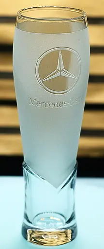 Пивний крафтовий келих 440 мл з гравіюванням Мерседес Mercedes подарунок для автолюбителя  кухоль для пива - фото 2