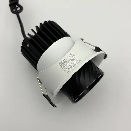 Встраиваемый светильник Skarlat RSL74331 10W WH+BK 3000K - фото 3