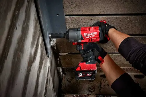 Гайковерт ударний акумуляторний Milwaukee M18 ONEFHIWF34-502X 18В АКБ 2х5 А/год 0-1800 об/хв 2034 Нм 3/4" ЗП M12-18FC кейс 3.5 кг - фото 8