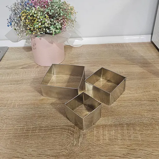 Набір квадратних металевих форм викладки салатів, десертів та гарніру та висічки тіста, Master Class Металлик 83804 - фото 3