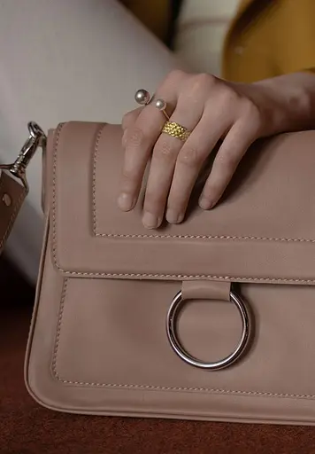 Жіноча шкіряна сумка Jessie карамель краст - фото 3