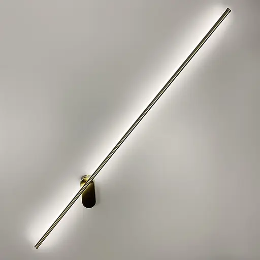 Сучасне лінійне бра в латунному корпусі 150 см Line F Арт. WB 26/1500 AB  - фото 1