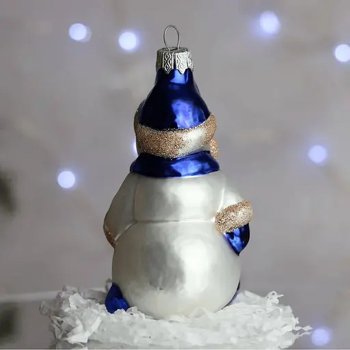 Ялинкова прикраса Санта Шоп Кольоровий сніговик синій скло (4820001155525) - фото 3