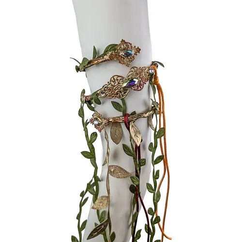 Браслет ажурний з камінням та підвісками - фото 2