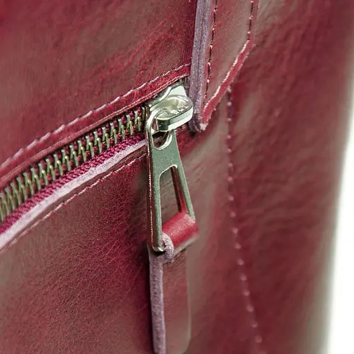 Кожаная женская сумка Grande Pelle 30х27х7 см sum0026623 - фото 6