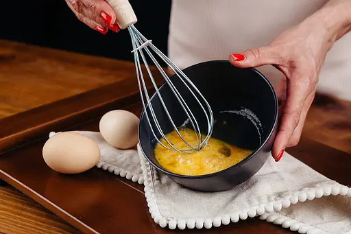 Венчик кухонный из нержавеющей стали с деревянной ручкой 26 см, Master Class 83797 - фото 7