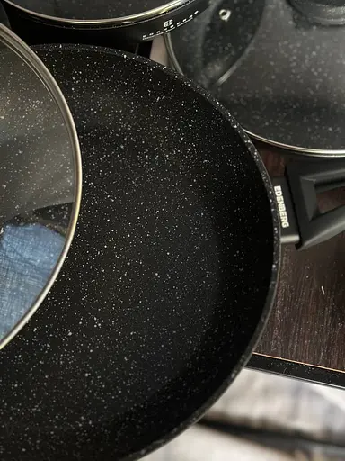 Антипригарная алюминиевая сковорода с крышкой Edenberg EB-7454 ⌀ 24см 1,7л 3-х шаровое мраморное покрытие - фото 2