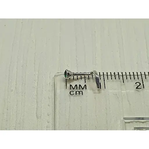 Срібна сережка-пірсинг в ніс Dear. 1023.2С Зелений - фото 4