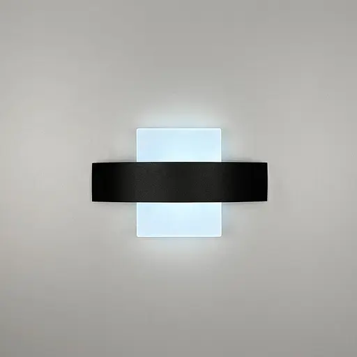 Черное бра с квадратным рассеивателем Line F Арт. W205 - 250*130 BK (квадрат) - фото 2