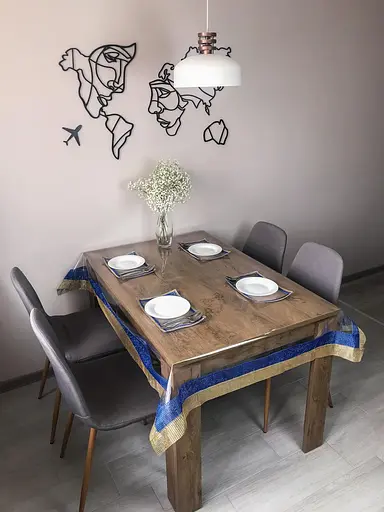 Скатертина силіконова з синьо-жовтою стразовою стрічкою 180х110 см - фото 4