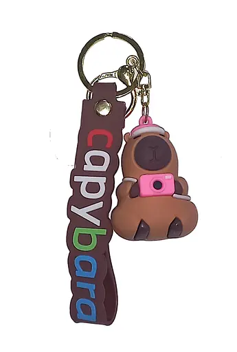 Брелок C 68188 CAPYBARA (6900067681881) Розовый - фото 1