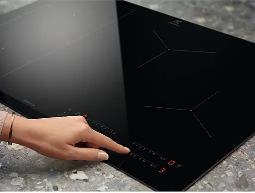 Варочная поверхность индукционная Electrolux 60 см Hob2Hood черный - фото 3