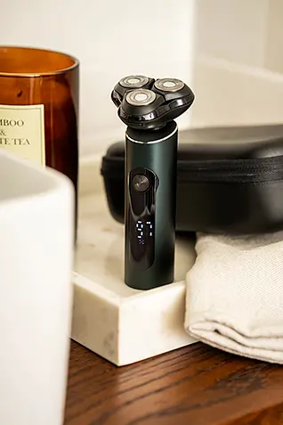 Чоловіча бритва 3 в 1 - USB + чохол Adler ADEG 2940 - фото 5