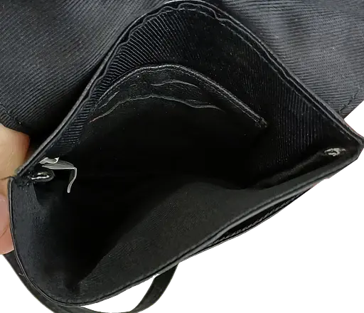 Небольшая женская кожаная сумка для телефона UP2 Fashion черная sum0028723 - фото 9