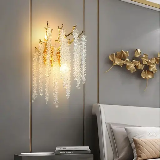 Вишукане золоте бра Line F з кришталевим підвісами 40х30 см Арт. W33001/2S GD  - фото 1