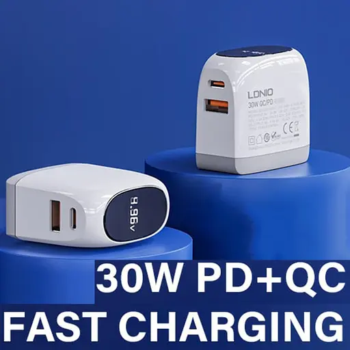 Зарядний пристрій Ldnio A2522C USB/ Type-C QC PD 30W з дисплеєм білий + кабель Type-C to Lightning - фото 2