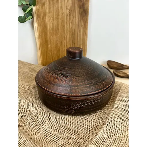 Сковорода 3 літри керамічна (глиняна) з кришкою різьблена Колосок