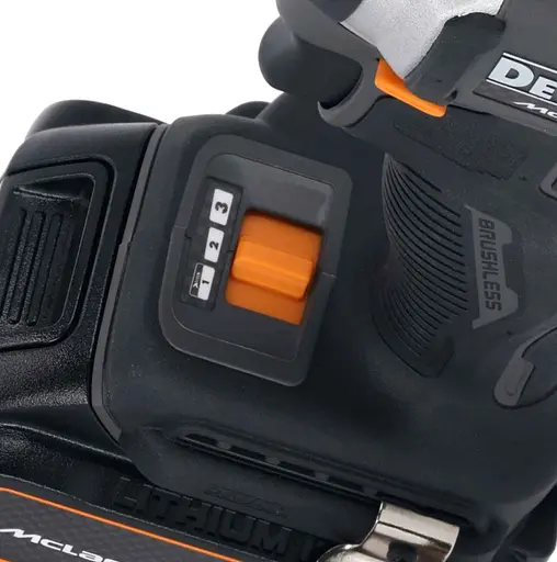 Шуруповерт набор из двух аккумуляторных инструментов DeWalt McLaren F1 Team Limited Edition DCK200MM2T - фото 9