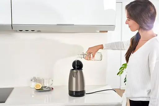 Электрочайник Black&Decker BXKE2201E - фото 9