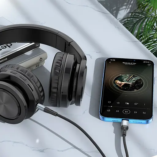 Аудiокабель HOCO UPA22 iP silicone digital audio conversion cable Black - фото 4