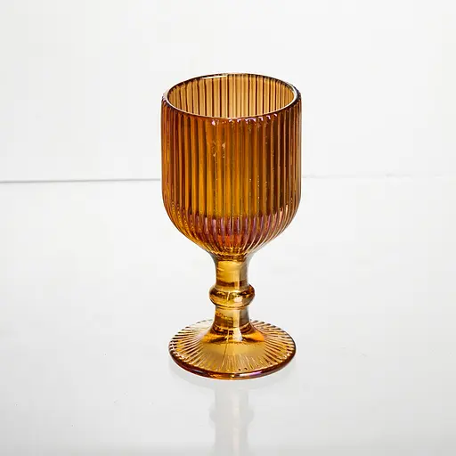 Набір чарок на ніжці 6 штук 50 мл для горілки наливки подарункові чарки скляні фігурні з декоративними вигинами Yiwu HP-19-206 - фото 2