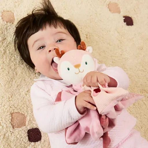 Подарочный набор в коробке (текстильный комфортер и погремушка) Miniland Baby Deer Gift (97370) - фото 4