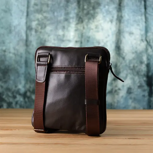 Елегантна чоловіча сумка з гладкої натуральної шкіри SHVIGEL 20х22х4 см sum0027430 - фото 20