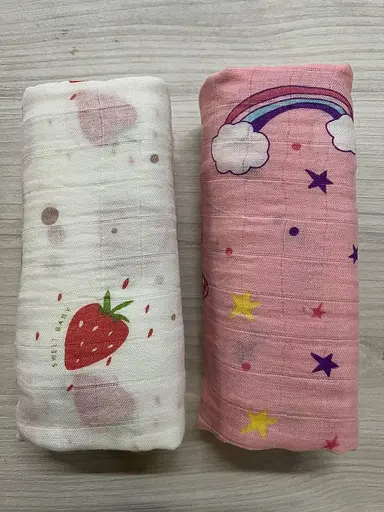 Набор муслиновых детских пеленальных одеял OldBro комплект из 2 шт. размер 100х120 см единорг/клубника - фото 2